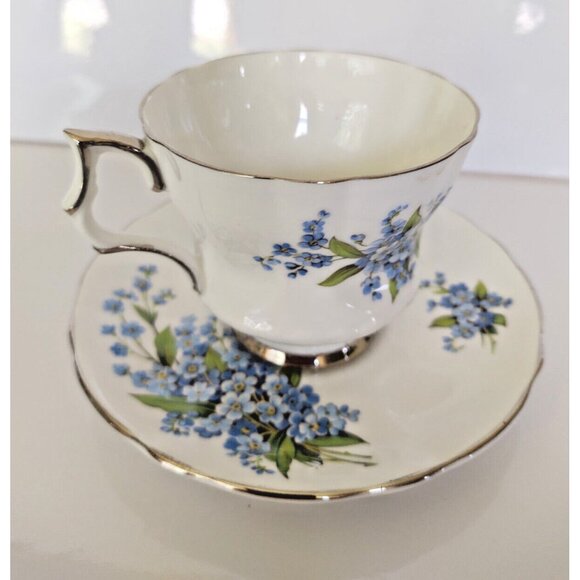 Royal Windsor England Bone China Cup & Saucer-Blue Forgrt Me Nots 1950's - Picture 2 of 13